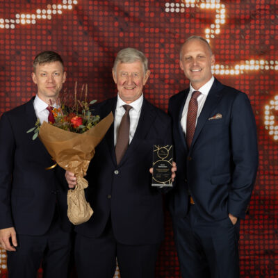 Sven Stenarson are awarded with the board academy price for his work as chariman of Uddcomb International AB