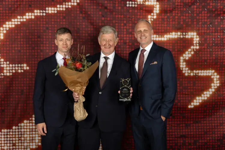 Sven Stenarson are awarded with the board academy price for his work as chariman of Uddcomb International AB